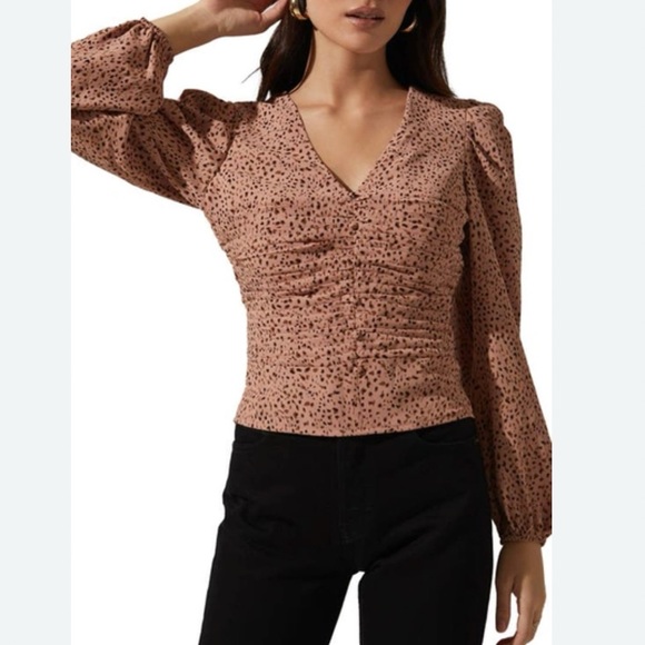 ASTR The Label Cinch Front Puff Sleeve Top In Clay Animal XL - Picture 1 of 2